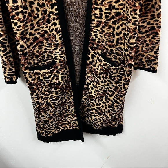 Chico’s Jacquard Leopard Animal Print Cardigan Sweater - Picture 5 of 13